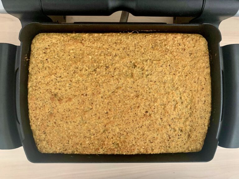 Gebackener Karottenkuchen OptiGrill Backschale