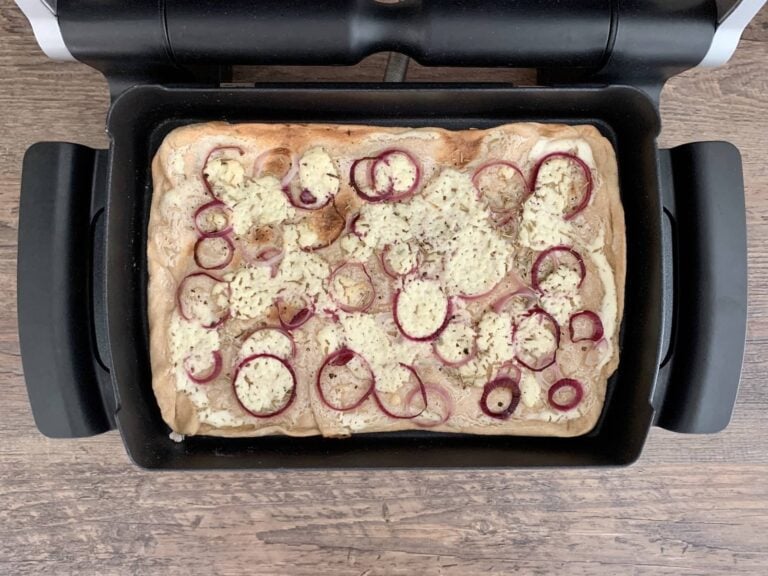 Gebackener Ziegenkaese Flammkuchen OptiGrill Backschale