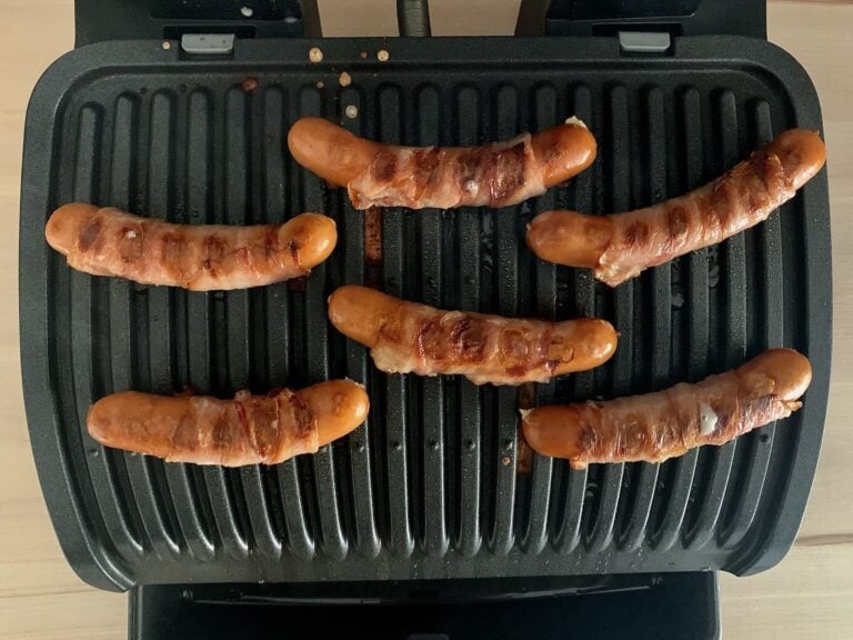 Gegrillte Berner Würstchen OptiGrill