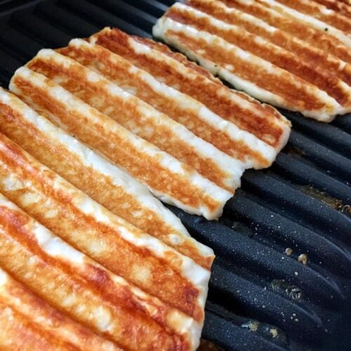 Gegrillte Halloumi Scheiben auf OptiGrill Detail