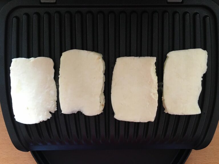 Halloumi auf OptiGrill legen