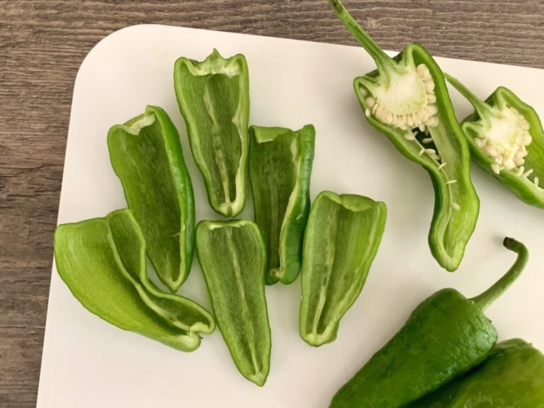 Jalapenos entkernen