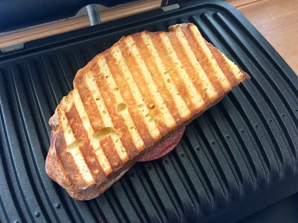 Quarkbrot Sandwich Salami OptiGrill