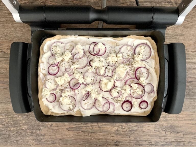 Ziegenkaese Flammkuchen Backschale backen