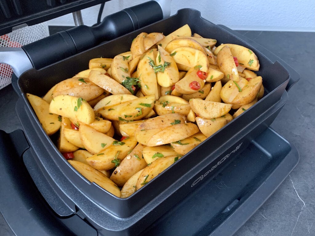 Kartoffel Wedges in der OptiGrill Backschale