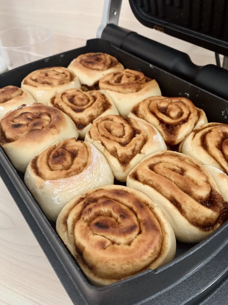 Zimtschnecken in der Tefal OptiGrill Backschale