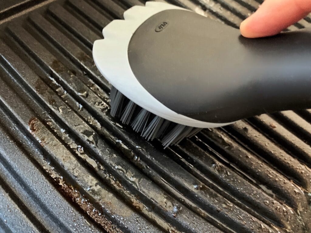 OptiGrill reinigen mit Bürste