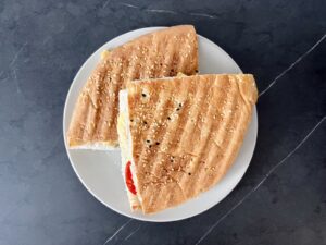 OptiGrill Rezept: Fladenbrot Sandwich mit Tomate & Käse